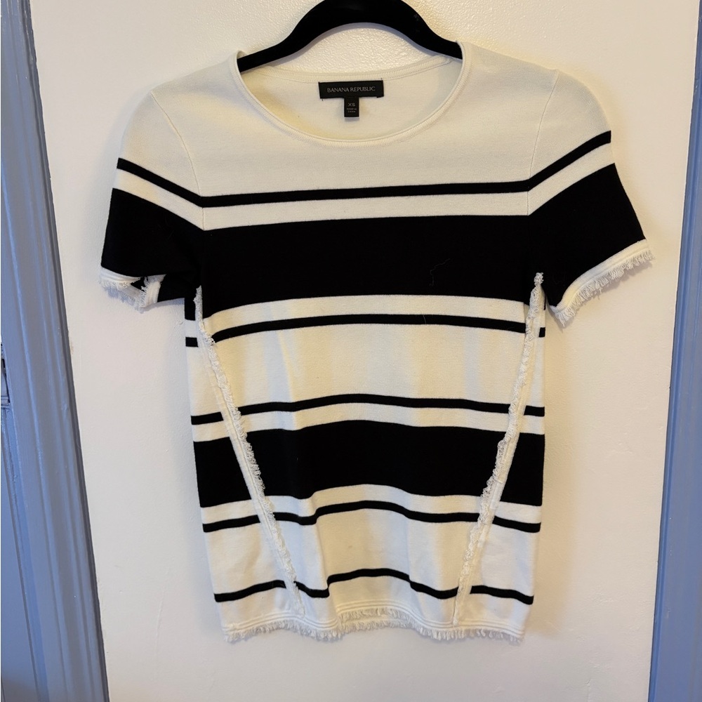 Banana Republic Black and White Striped Women's Top - XS